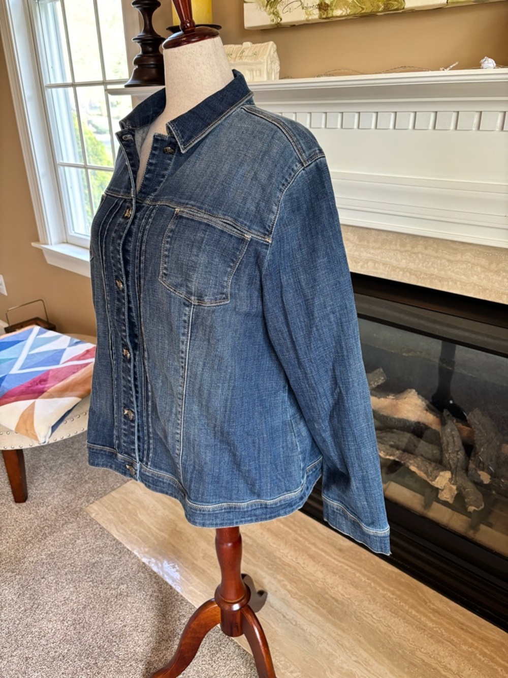 *NEW* CHICO’s Embroidered Velvet Denim Jacket Nouveau Indigo Plus Size 4 (XL 20) - Picture 8 of 11